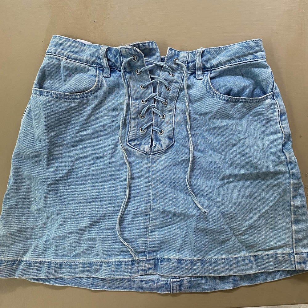 Kendall and Kylie Denim Tie Jean Skirt Light Wash Size 25